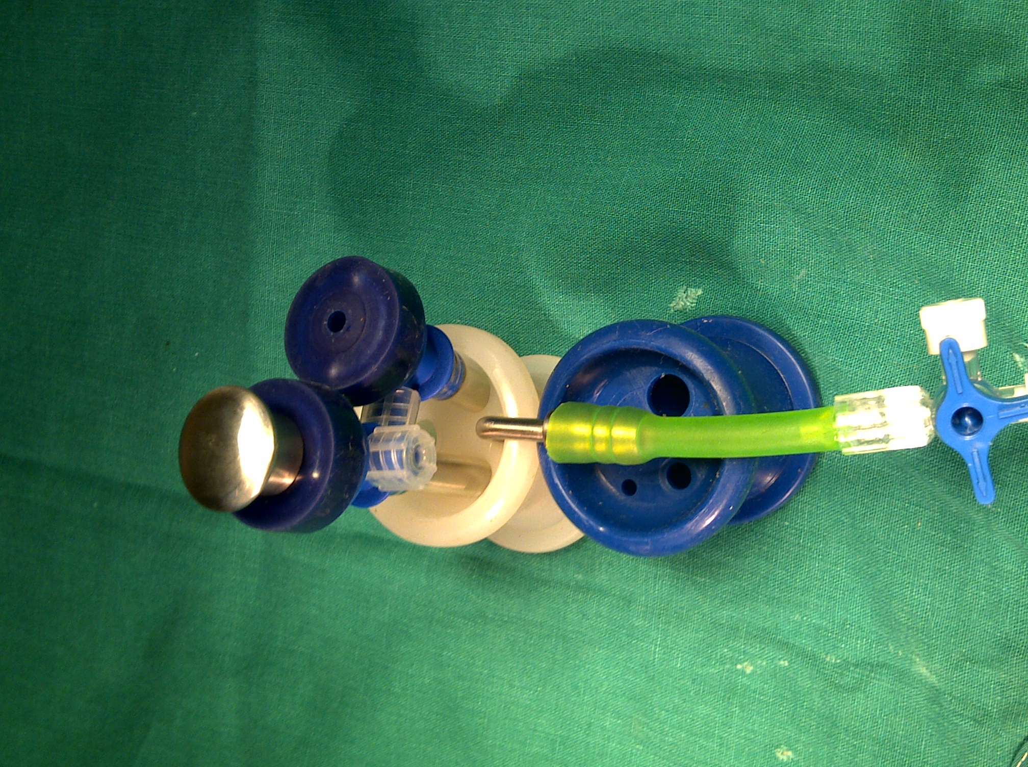 single port laparoscopic surgery - instruments - sils port assembled